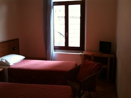 Hotel Nuovo Милано Екстериор снимка