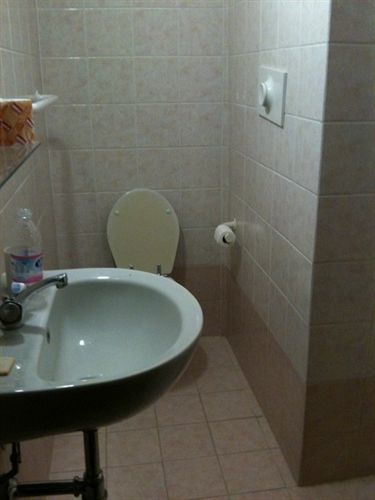 Hotel Nuovo Милано Екстериор снимка
